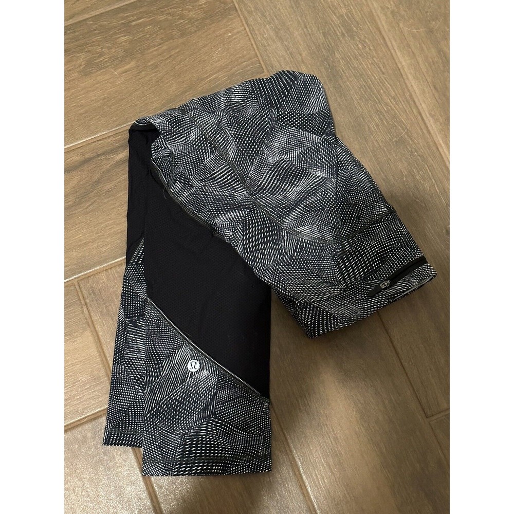 Lululemon Run Off Route Mid-Rise Crop Leggings  Small